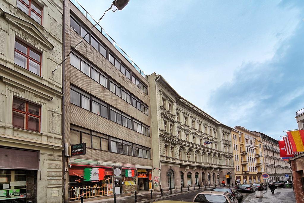 Apartments Ve Smeckach 27 Прага Екстер'єр фото