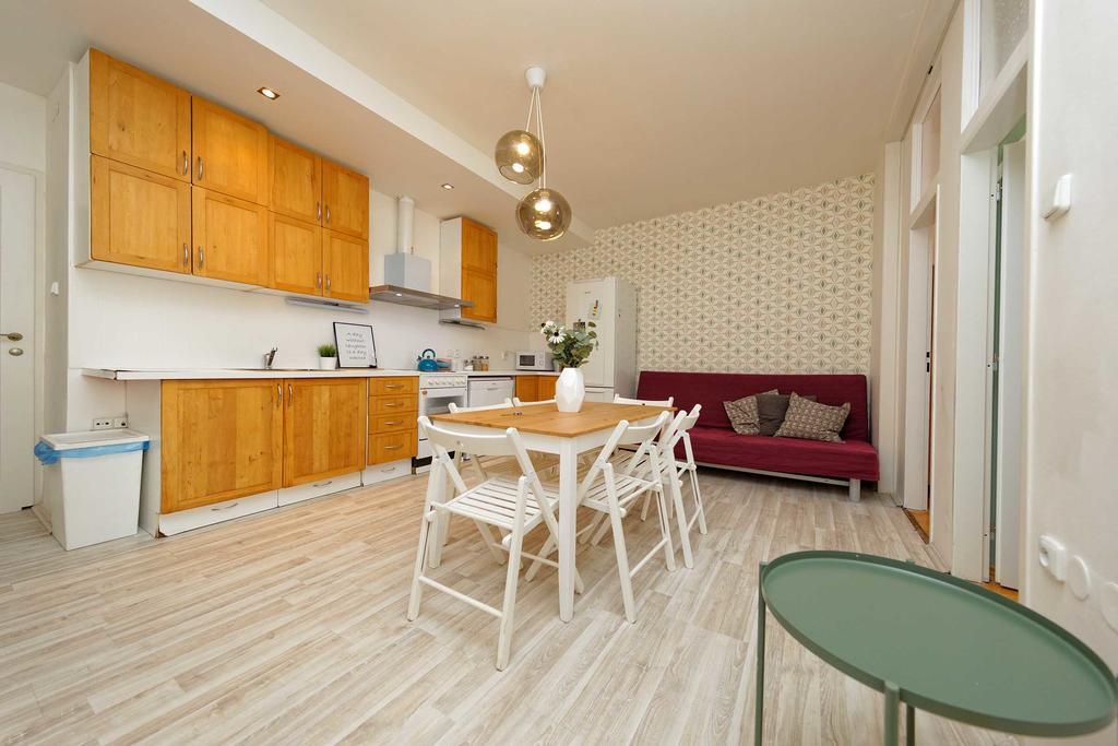 Apartments Ve Smeckach 27 Прага Екстер'єр фото