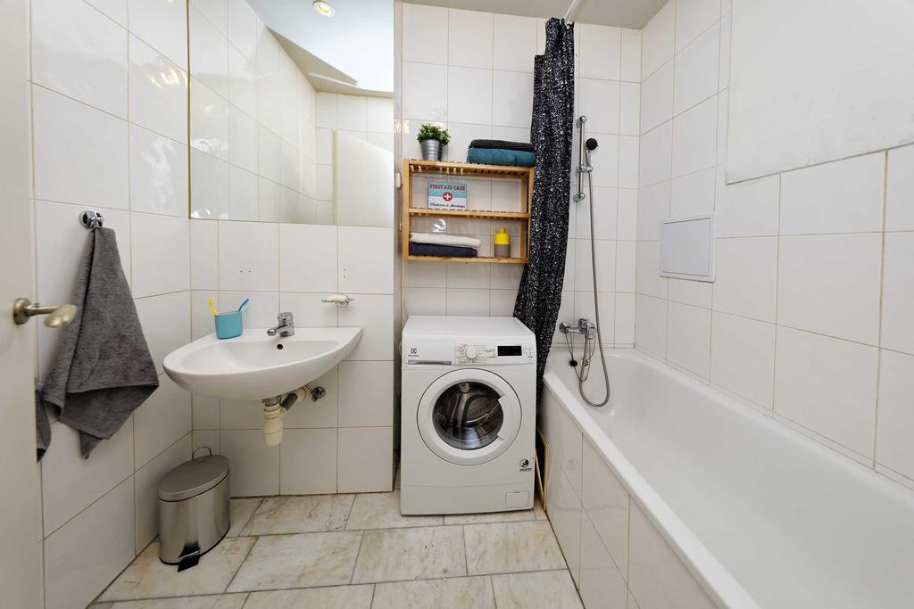 Apartments Ve Smeckach 27 Прага Екстер'єр фото